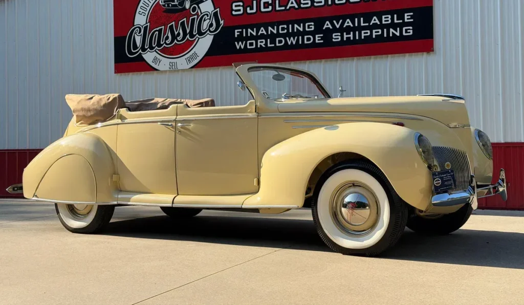 1939 Lincoln-Zephyr Convertible-Sedan (30990) FI
