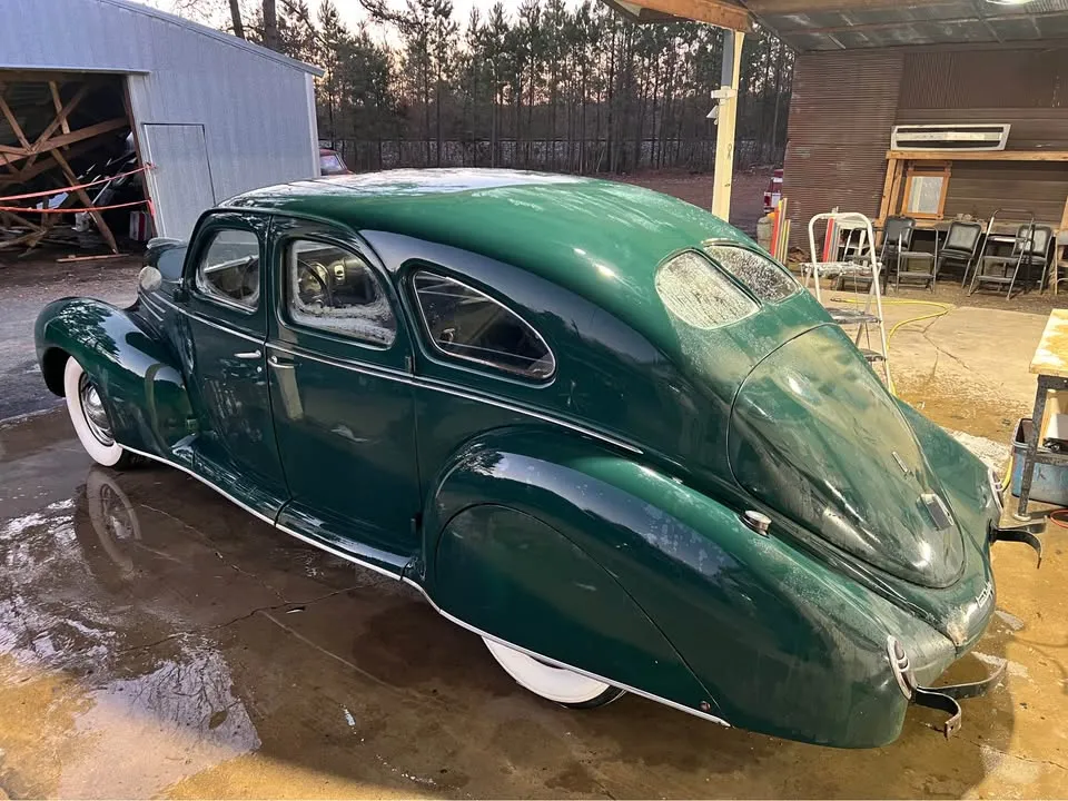 1939 Lincoln-Zephyr Sedan (31216) FI