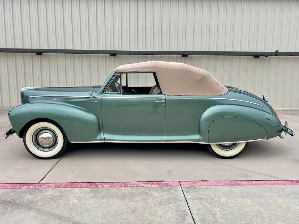 1940 Lincoln-Zephyr Convertible-Coupe (40146) FI
