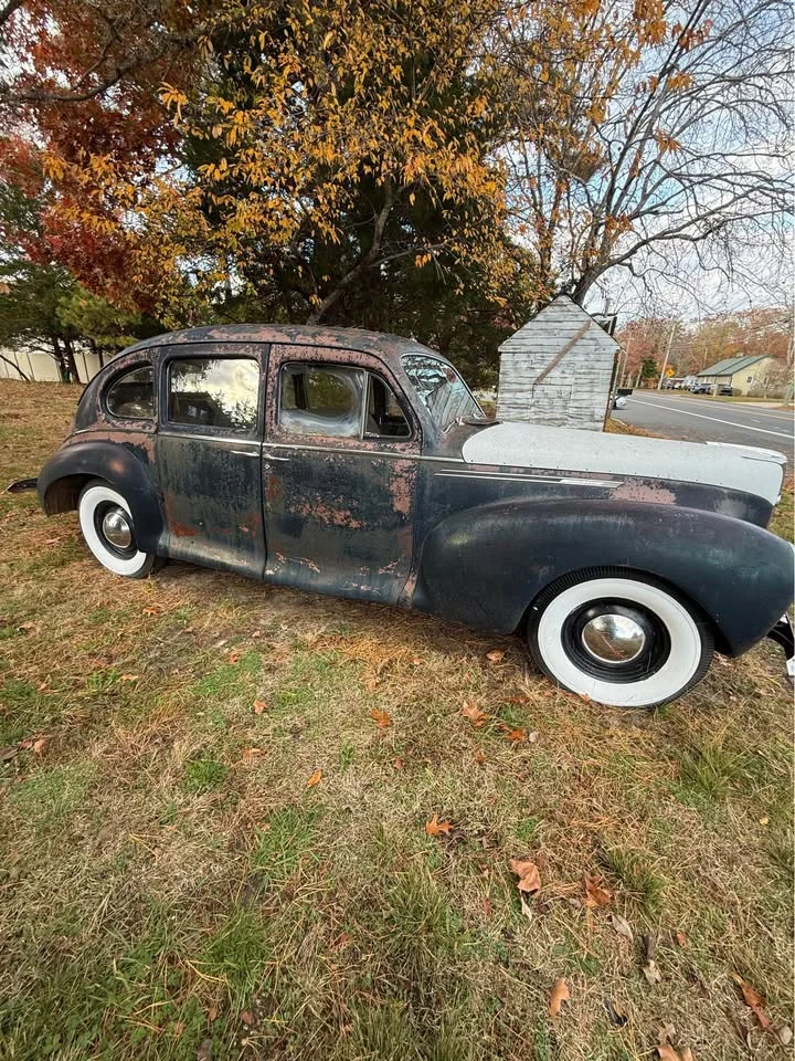 1940 Lincoln-Zephyr Sedan (41253) FI