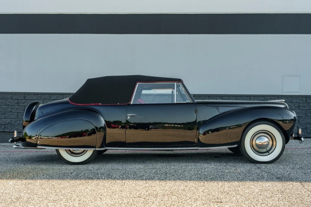 1940 Lincoln-Zephyr Continental Cabriolet (51571) FI