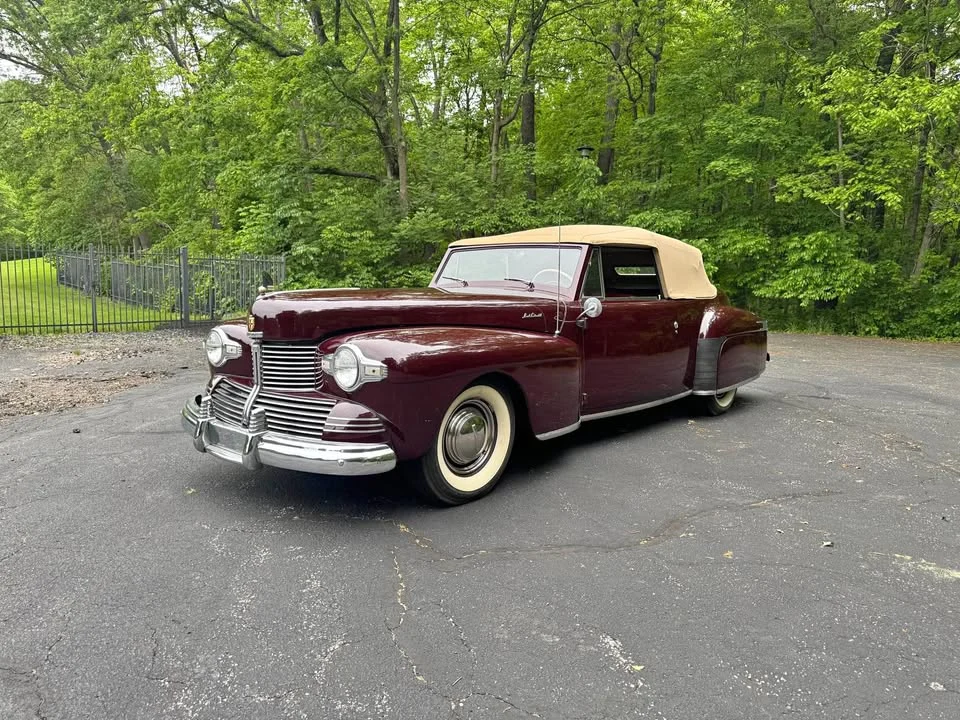 1942 Lincoln Continental Cabriolet (50084) FI