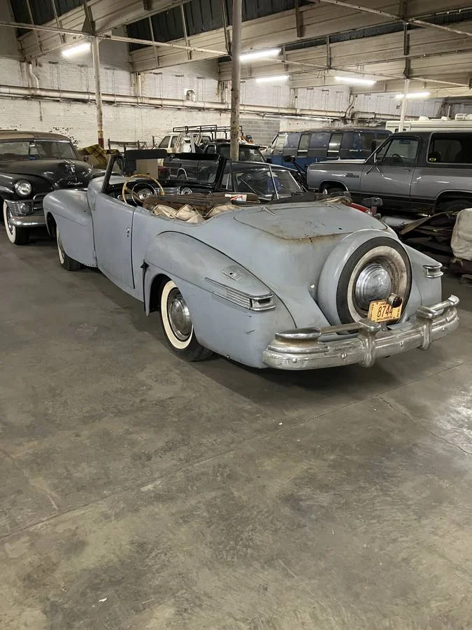 1942 Lincoln Continental Cabriolet (53352) FI